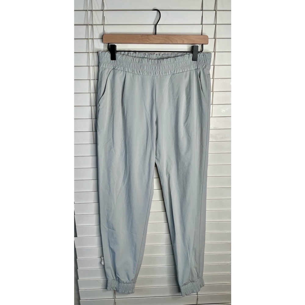 Women's Athleta Aliso lightweight Joggers, Size M, Light Gray - Picture 2 of 6